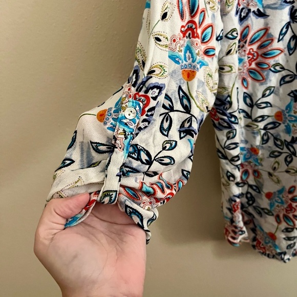 Daniel Rainn Floral Blouse - Picture 5 of 8